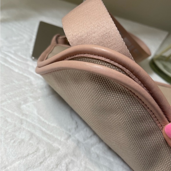 💗RARE FENDI Crossbody Bag - Picture 13 of 16